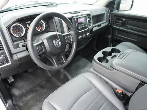 Used 2019 RAM 1500 Tradesman w/ Chrome Appearance Group image 12