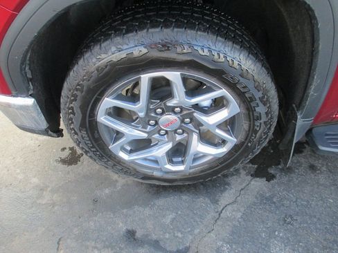 Used 2023 GMC Sierra 1500 SLT image 13