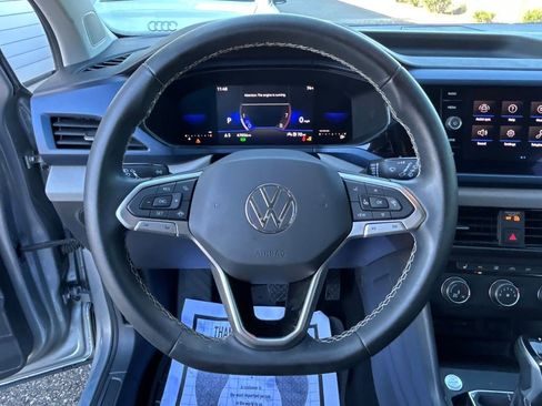 Used 2022 Volkswagen Taos SE image 18