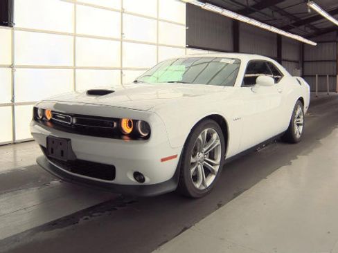 Used 2022 Dodge Challenger R/T RWD image 1