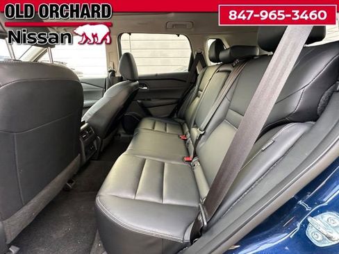 Used 2024 Nissan Rogue SL w/ SL Premium Package image 14