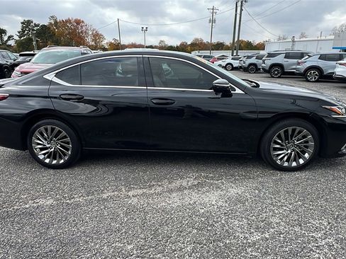 Used 2025 Lexus ES 300h w/ Luxury Package image 4