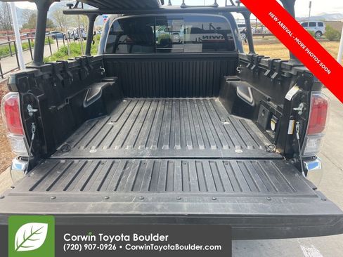 Used 2022 Toyota Tacoma TRD Off-Road image 13
