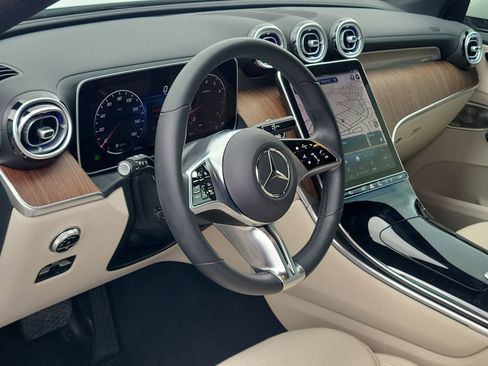 Used 2023 Mercedes-Benz GLC 300 4MATIC image 18