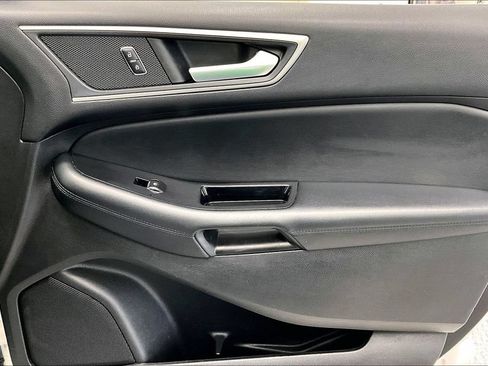 Used 2017 Ford Edge SEL w/ Equipment Group 201A AWD/4WD image 19