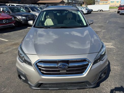 Used 2018 Subaru Outback 2.5i Limited AWD/4WD image 9