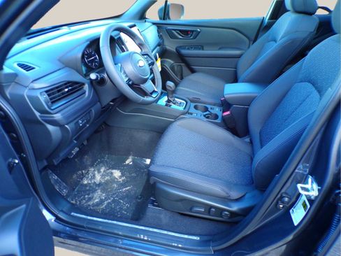 Certified 2025 Subaru Forester Premium image 9