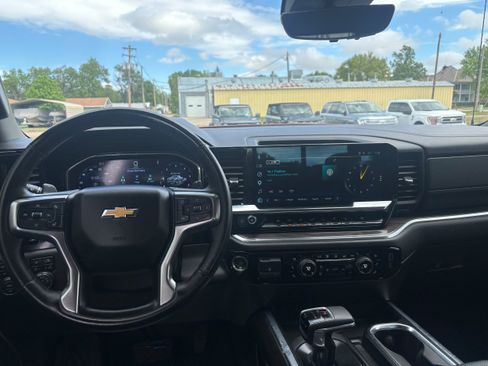 Used 2024 Chevrolet Silverado 1500 LTZ w/ LTZ Premium Package AWD/4WD image 14