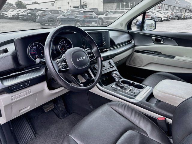 Used 2024 Kia Carnival LX FWD image 9