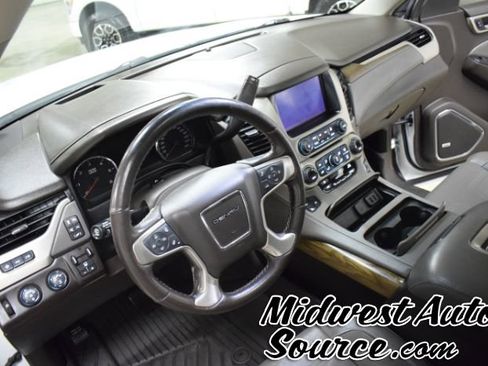 Used 2019 GMC Yukon XL Denali w/ Denali Ultimate Package image 13
