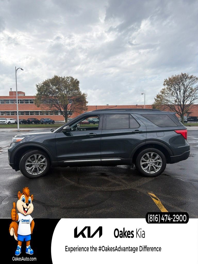 Used 2022 Ford Explorer XLT w/ Equipment Group 202A AWD/4WD image 1
