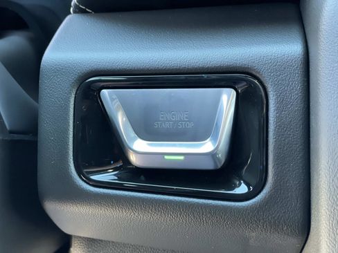 New 2026 GMC Yukon Elevation image 16