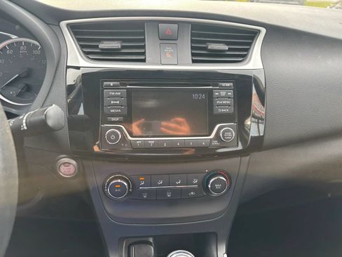 Used 2017 Nissan Sentra SV FWD image 22