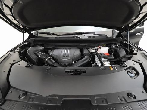 Certified 2025 Buick Enclave Avenir image 5