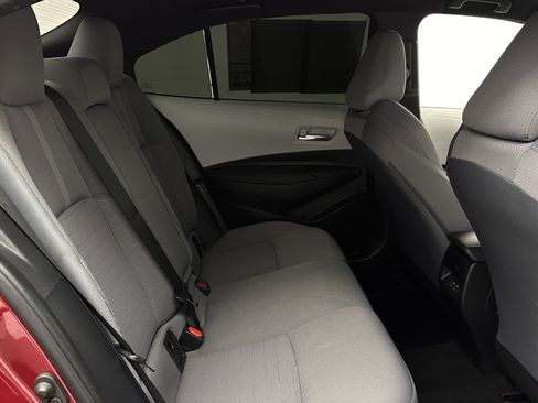 Used 2023 Toyota Corolla SE image 29