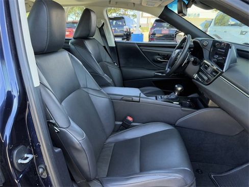 Used 2023 Lexus ES 300h w/ Premium Package image 28