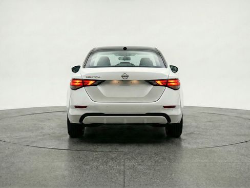 Used 2025 Nissan Sentra SV image 7