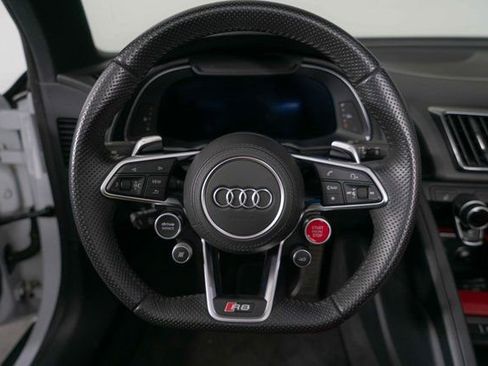 Used 2018 Audi R8 V10 image 18