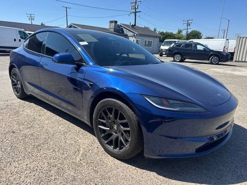 Used 2024 Tesla Model 3 Standard Range RWD image 3