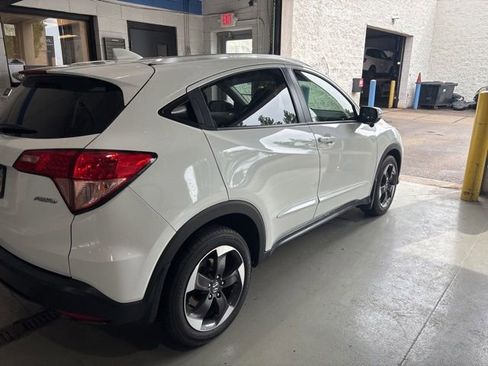 Used 2018 Honda HR-V EX-L image 8