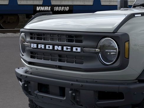 Used 2022 Ford Bronco Black Diamond w/ Sasquatch Package AWD/4WD image 15