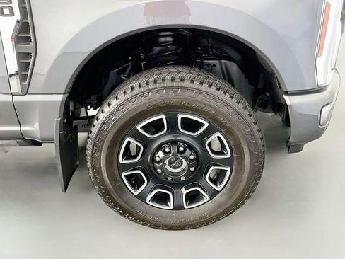 Used 2024 Ford F250 Platinum AWD/4WD image 39