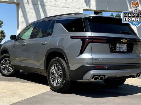 Used 2024 Chevrolet Traverse LT image 12