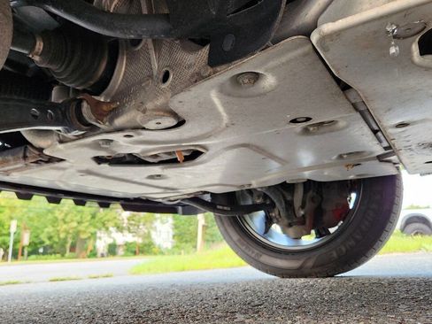 Used 2017 Land Rover Range Rover HSE image 55