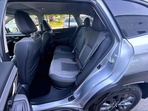 Used 2025 Subaru Outback Onyx Edition AWD/4WD image 29