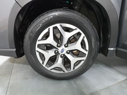 Used 2023 Subaru Forester Premium AWD/4WD image 32
