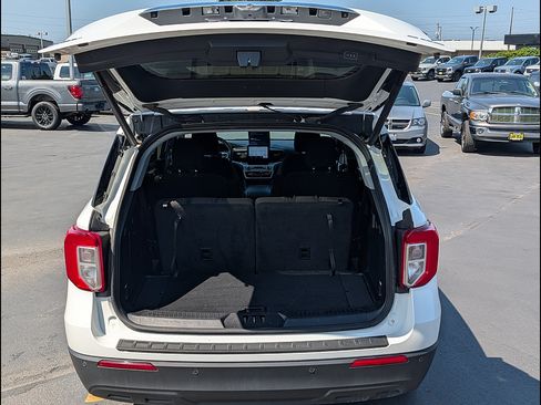 Certified 2023 Ford Explorer XLT AWD/4WD image 8