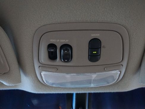 Used 2004 Buick Park Avenue Ultra FWD image 29