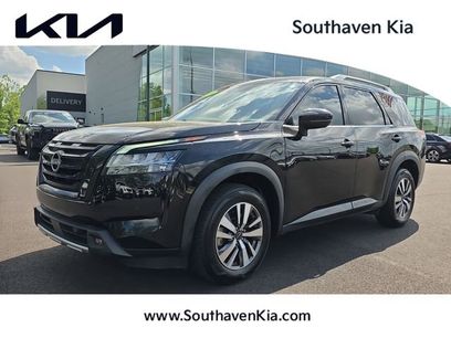 Used 2023 Nissan Pathfinder SL w/ Lighting Package (N92)