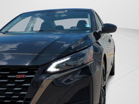 Certified 2024 Nissan Altima 2.5 SR FWD image 23