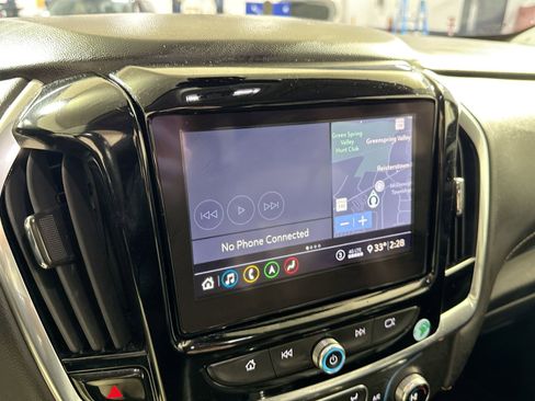 Used 2020 Chevrolet Traverse RS image 18