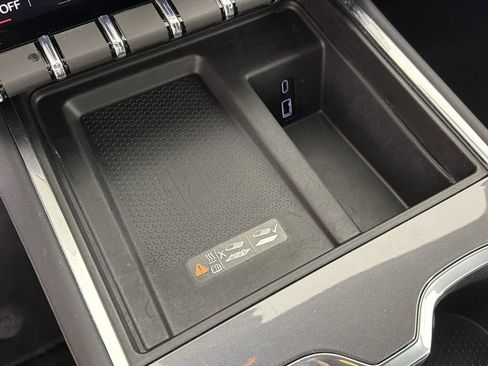 New 2025 GMC Acadia Elevation image 33