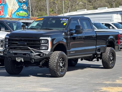 Used 2023 Ford F350 Lariat w/ Lariat Ultimate Package image 8