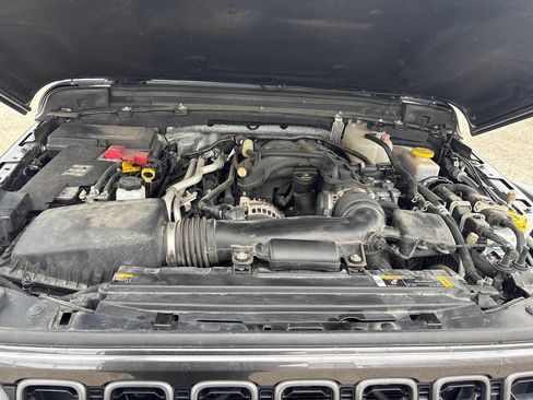 Used 2024 Jeep Wrangler Unlimited Rubicon AWD/4WD image 29