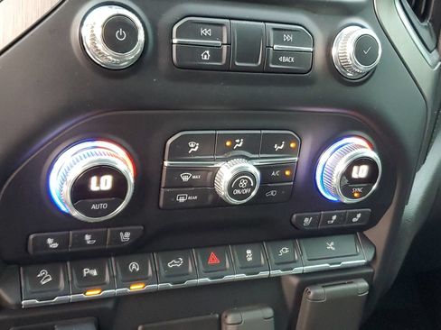 Used 2022 GMC Sierra 1500 Denali w/ Denali Premium Package AWD/4WD image 23