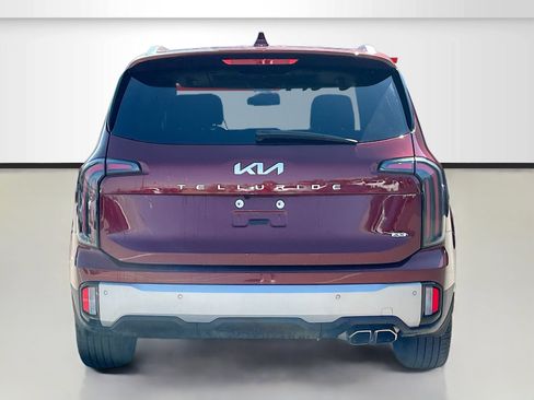 Used 2024 Kia Telluride EX w/ EX Captain's Chair Package AWD/4WD image 6