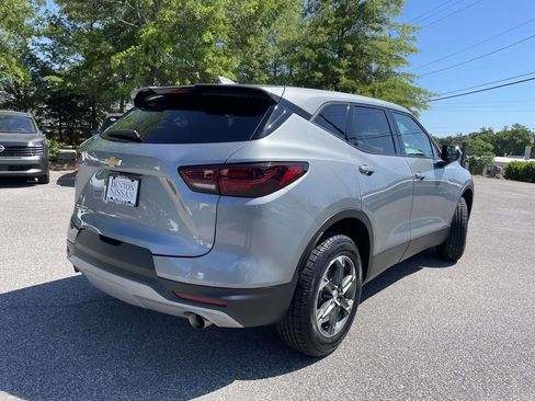 Used 2025 Chevrolet Blazer LT AWD/4WD image 3