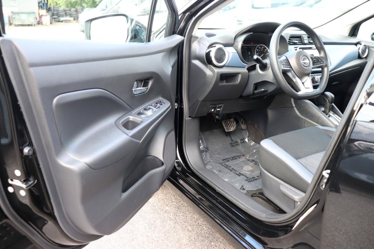 Used 2025 Nissan Versa SV w/ Trunk Package FWD image 10