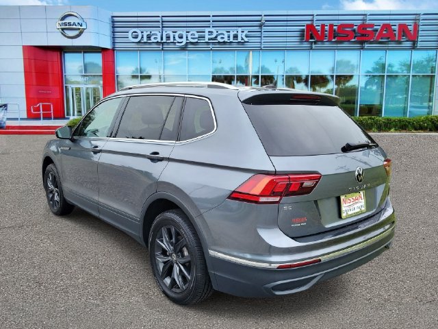 Used 2024 Volkswagen Tiguan SE AWD/4WD image 3