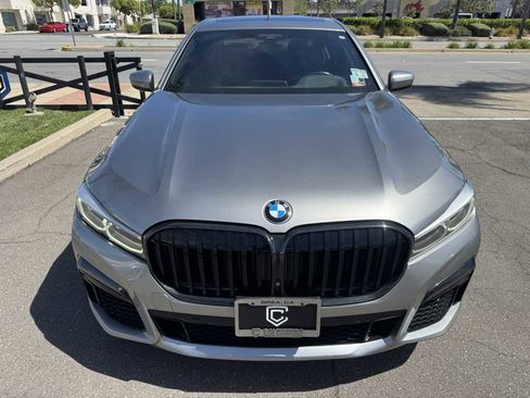 Used 2020 BMW 740i w/ M Sport Package RWD image 12