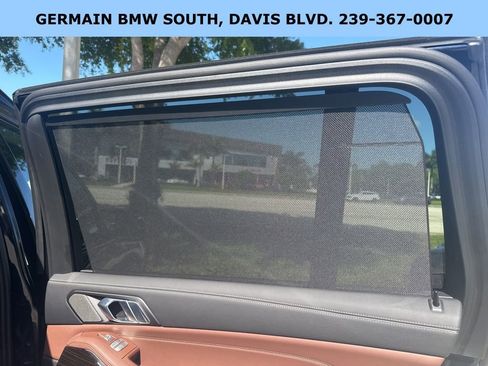 Used 2025 BMW X7 M60i image 33