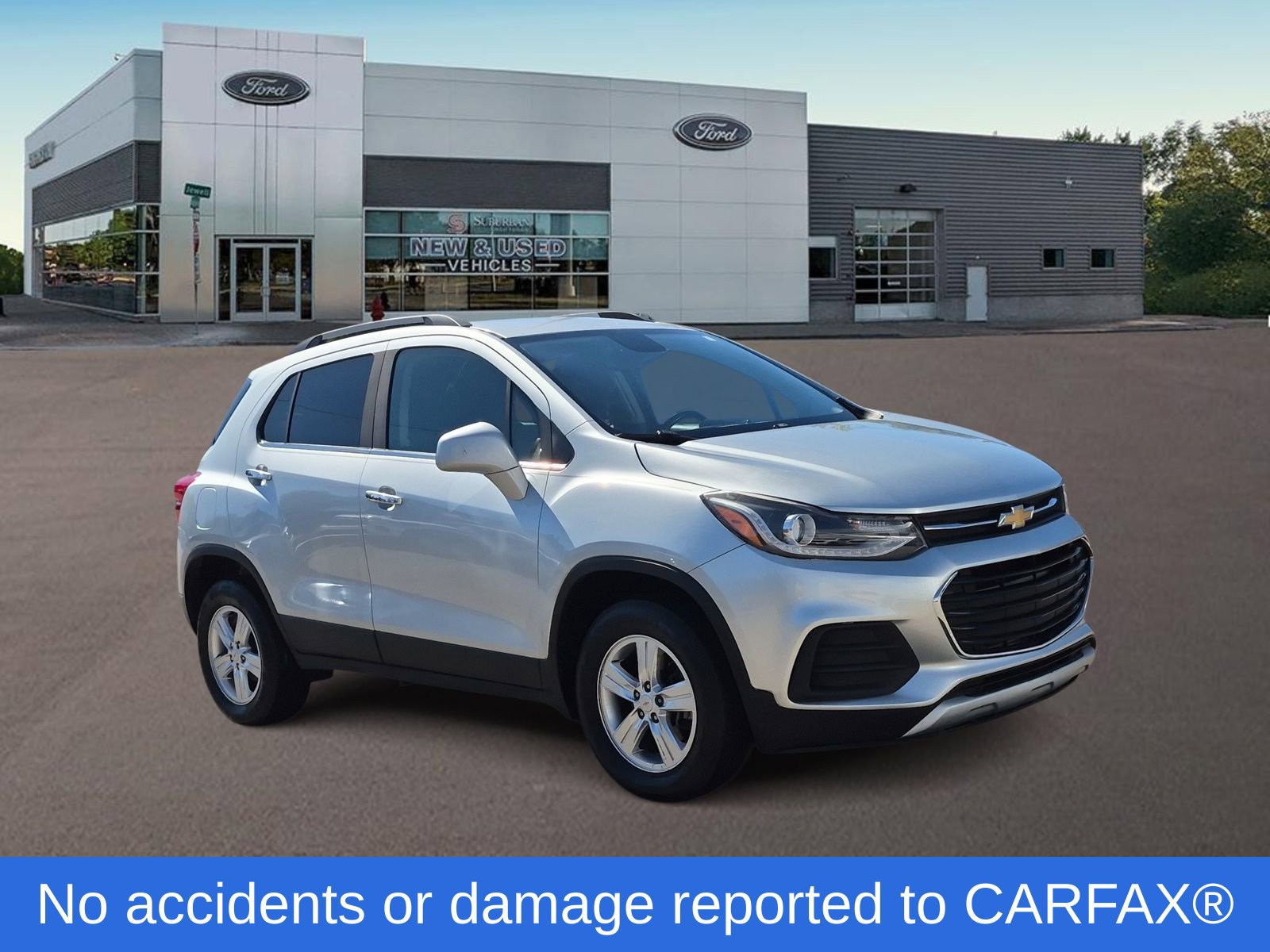 Used 2018 Chevrolet Trax LT w/ LT Convenience Package AWD/4WD image 2