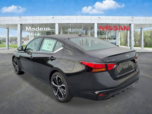 New 2026 Nissan Altima 2.5 SR FWD image 4