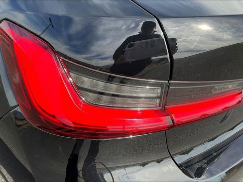 Used 2019 BMW 330i xDrive Sedan w/ Convenience Package image 23