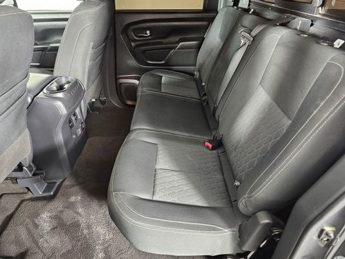 Used 2019 Nissan Titan SV w/ SV Convenience Package image 31