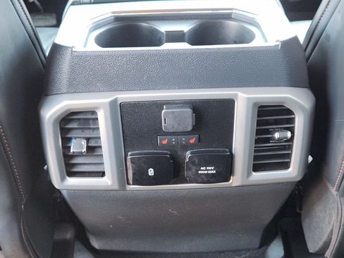 Used 2022 Ford F250 Platinum w/ FX4 Off-Road Package AWD/4WD image 31